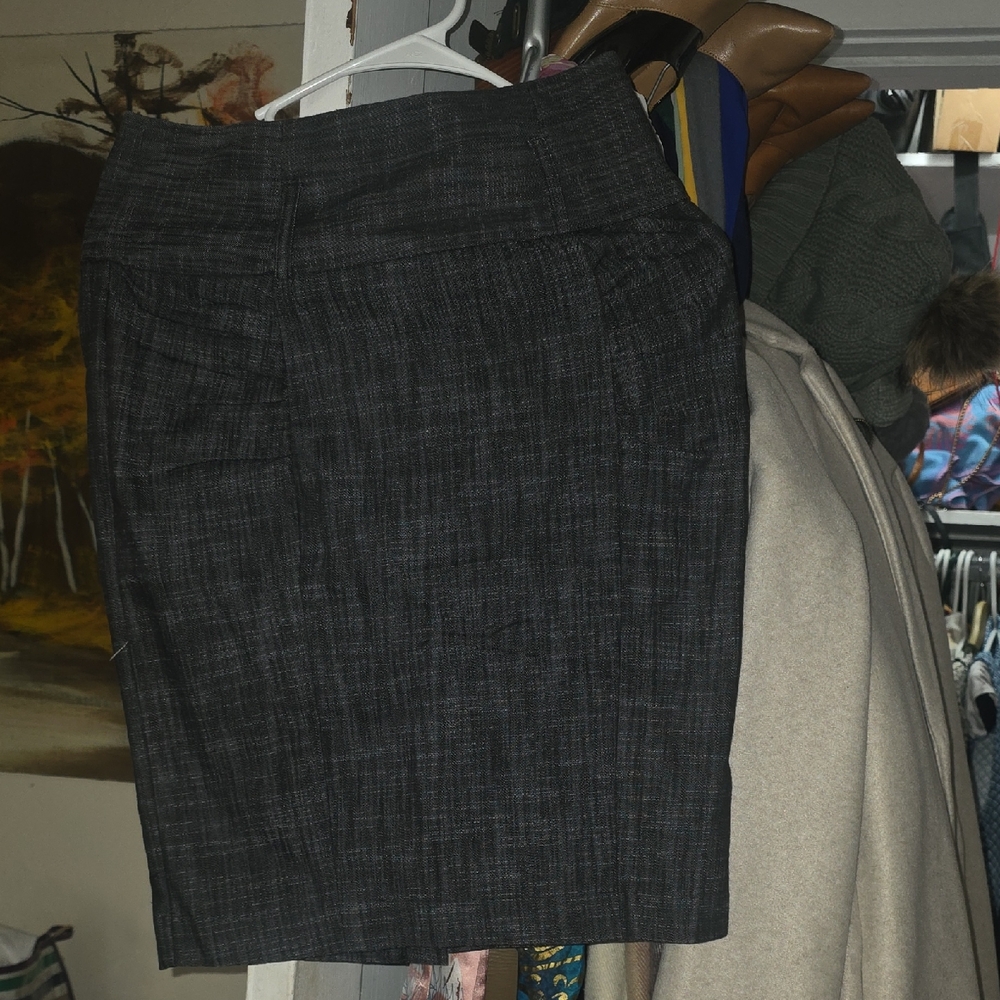 Elegant Black Pencil Skirt